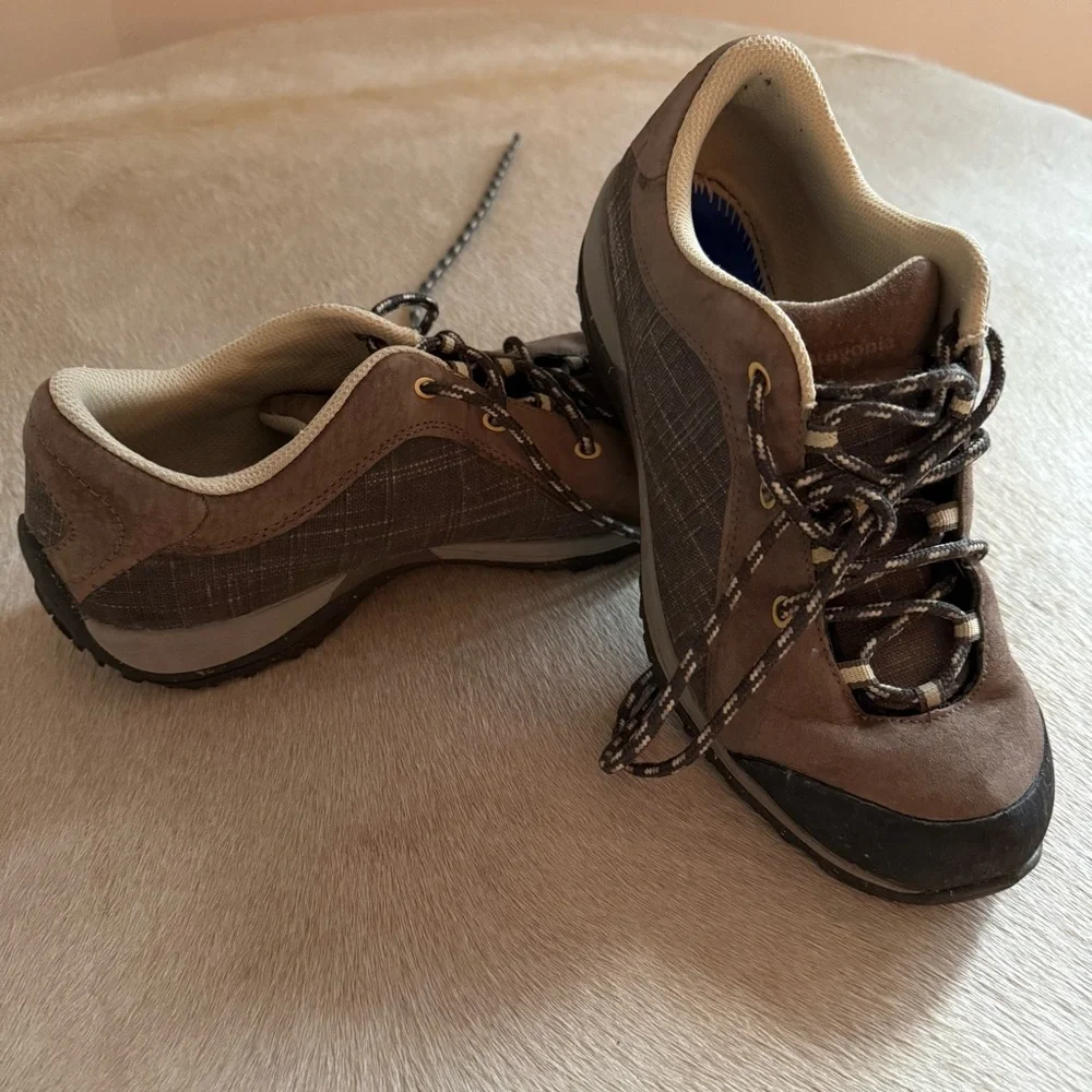 Patagonia Brown  Hiking Shoes - Picture 6 of 12